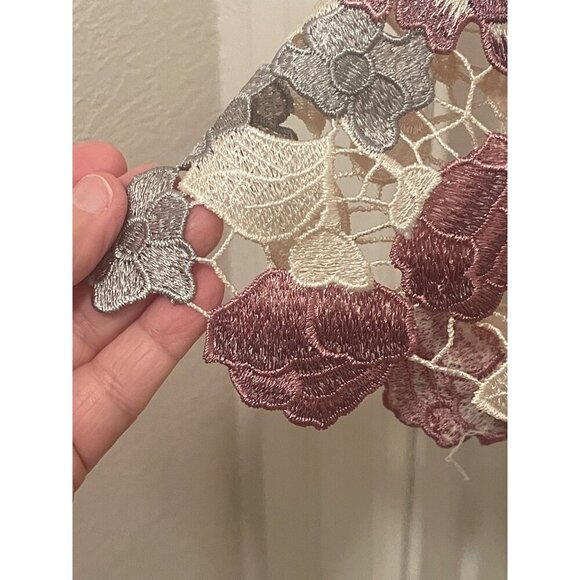 Eliza J Floral Lace Dress Size 8 In Pink & Beige With 3/4 Sleeves & V-Back Desig - Picture 5 of 15